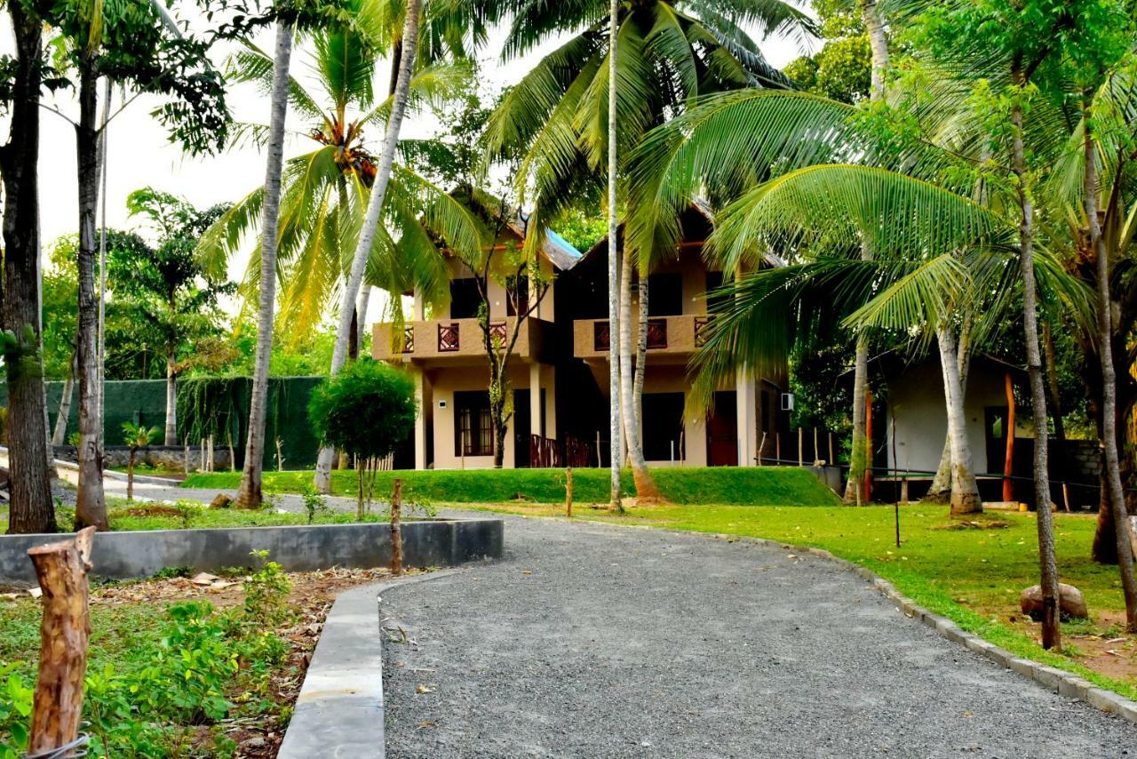 Pelican Lake Udawalawe Exterior photo